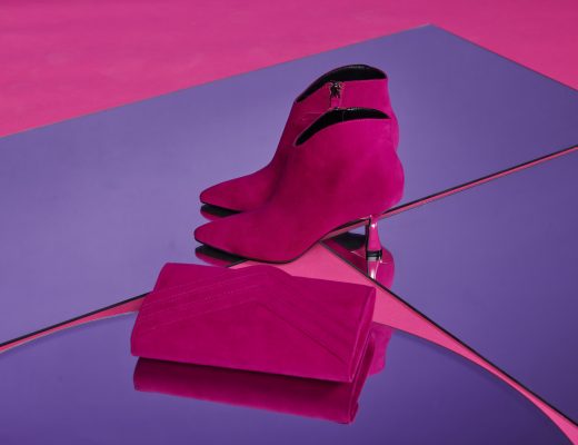 Amelia pointed to shoe boots